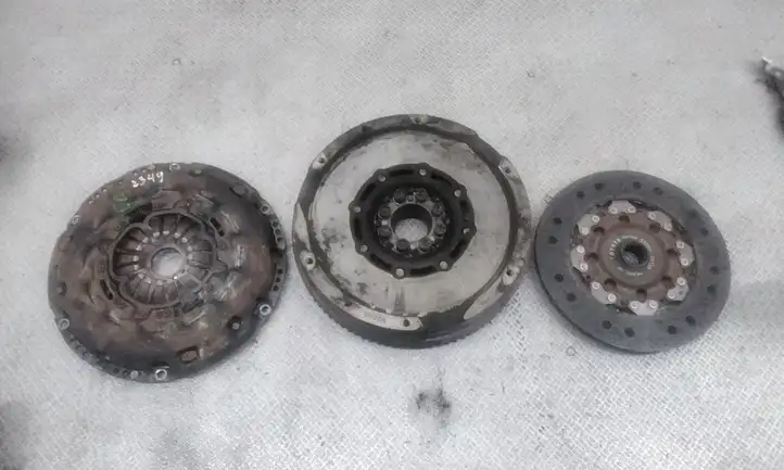 Toyota Corolla Verso AR10 (2004 - 2009)  134500R010 Комплект сцепления