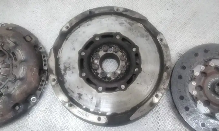 Toyota Corolla Verso AR10 (2004 - 2009)  134500R010 Комплект сцепления