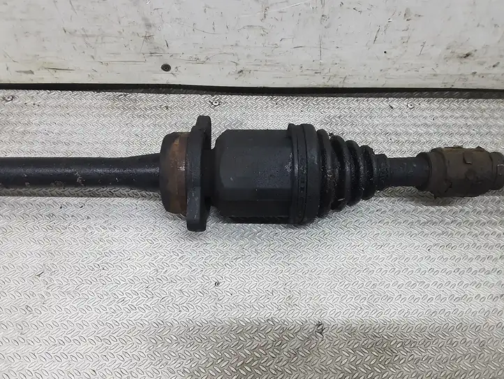 Toyota Corolla Verso E121 (2001 - 2004)   Передняя полуось