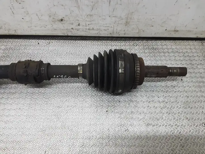 Toyota Corolla Verso E121 (2001 - 2004)   Передняя полуось