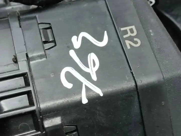 Toyota RAV 4 (XA50) (2018 - ) 8281542250 Прочая электропроводка — фото 12
