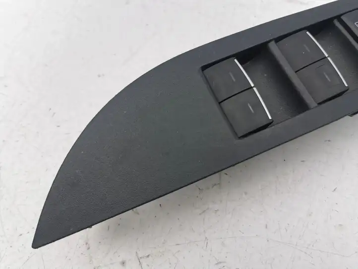 Toyota Corolla E210 E21 (2018 - ) 8404002270 Кнопка стеклоподъемников — фото 6
