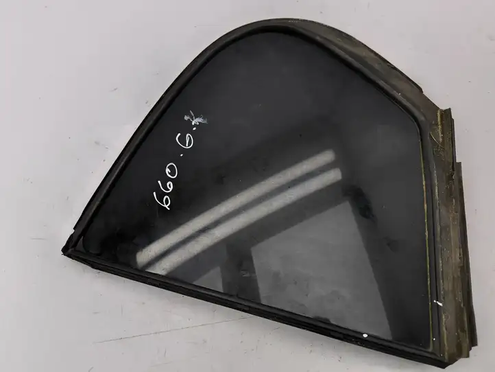 Lexus GS 300 350 430 450h (2004 - 2007) 6818930160 Форточка двери — фото 2