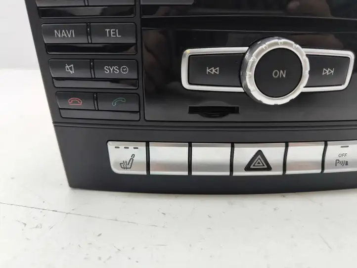 Mercedes-Benz CLS C218,X218 (2011 - 2017) A2129005327 Магнитола / мультимедийная система — фото 2
