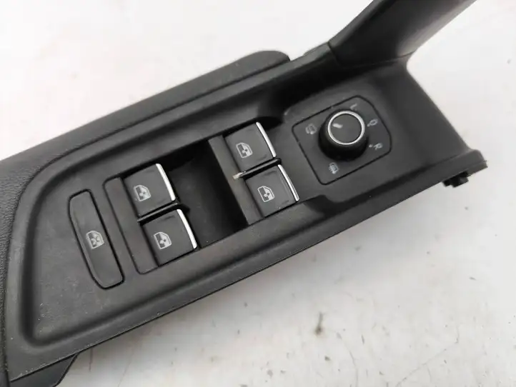 Audi A1 (2019 - ) 5g0959857g Кнопка стеклоподъемников — фото 4