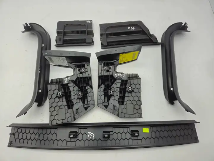 Volkswagen Tiguan (2016 - 2020) 5NA867707 Комплект обшивки крышки багажника — фото 3