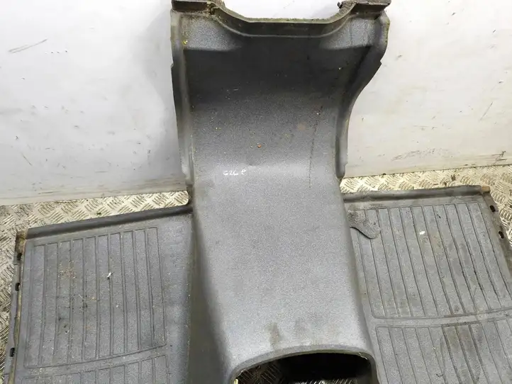 Mercedes-Benz Vito Viano W639 (2003 - 2010) A6396842161 Передний коврик салона — фото 6