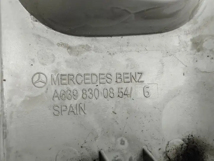 Mercedes-Benz Vito Viano W639 (2003 - 2010) A6398300854 Вентиляционная решетка крыши — фото 4