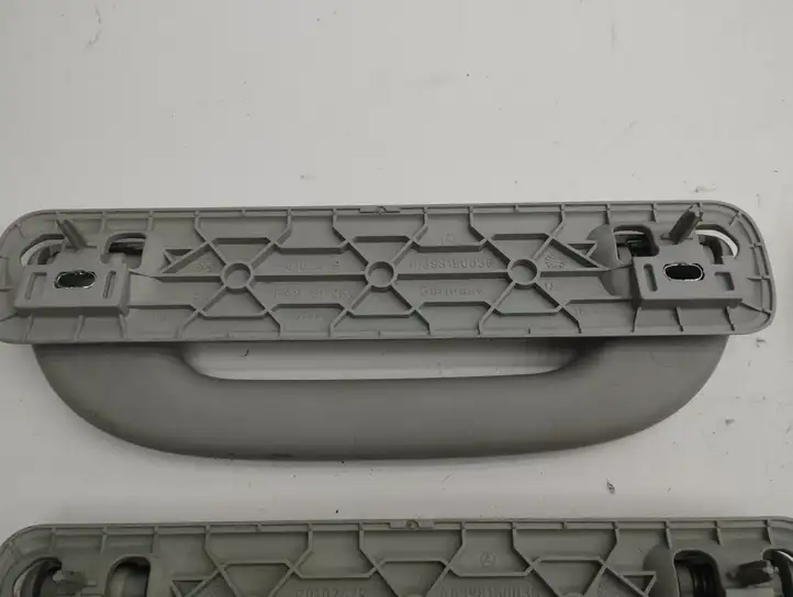 Mercedes-Benz Vito Viano W639 (2003 - 2010) A6398150036 Комплект потолочных ручек — фото 12