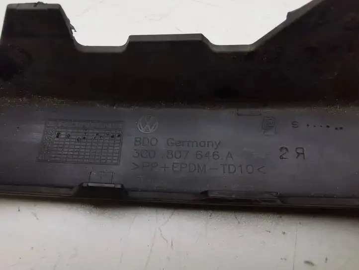 Volkswagen PASSAT B6 (2005 - 2010) 3C0807646A Молдинг переднего бампера — фото 8
