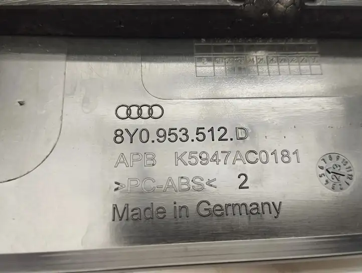 Audi A3/S3 8Y (2020 - ) 8Y0953512D Обшивка рулевой колонки — фото 8