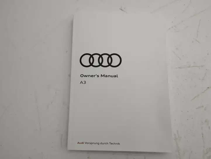 Audi A3/S3 8Y (2020 - ) 8Y0012720AL Сервисная книжка — фото 4