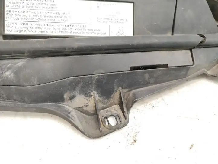 Toyota RAV 4 (XA20) (2000 - 2005) 5570842110 Жабо стеклоочистителей — фото 4
