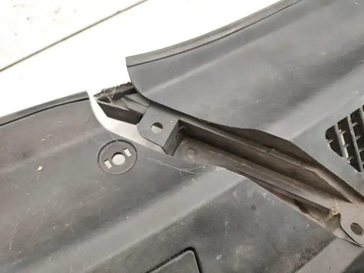 Toyota RAV 4 (XA20) (2000 - 2005) 5570842110 Жабо стеклоочистителей — фото 6