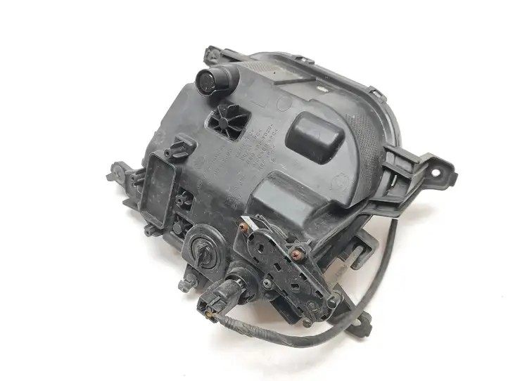 Kia Sportage (2018 - 2021) 92201F1600 Передняя противотуманная фара — фото 2