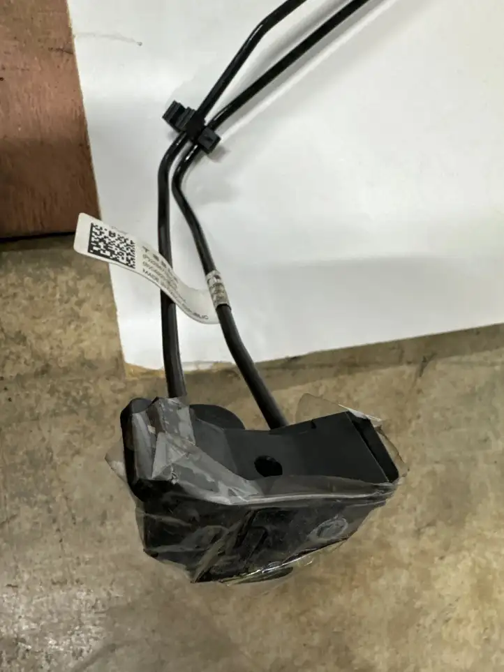 Tesla Model Y (2019 - 2024) 228871300B Тормозные трубки и шланги — фото 2