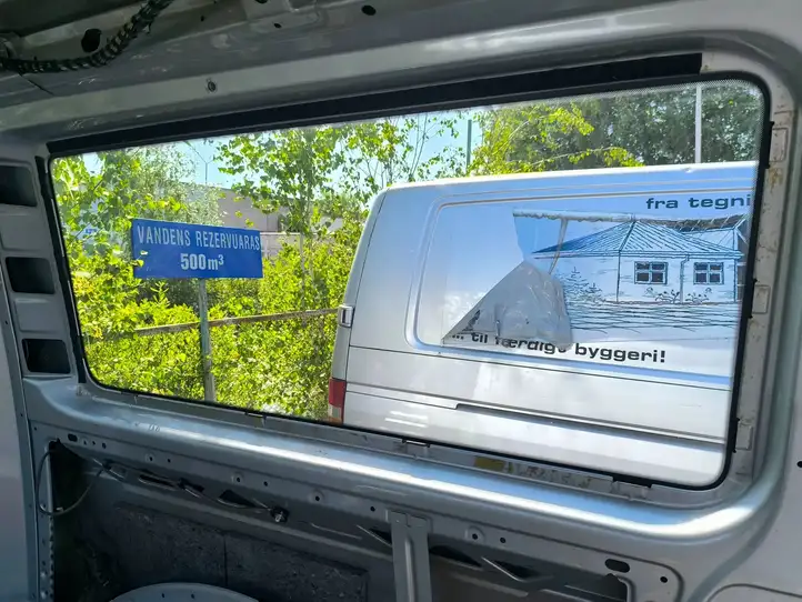 Volkswagen Transporter - Caravelle T5 (2003 - 2009) 43R00049 Заднее боковое стекло — фото 2