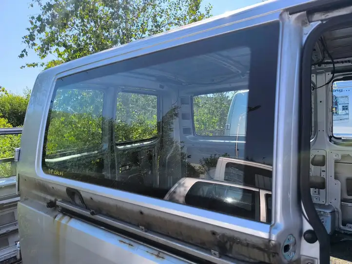 Volkswagen Transporter - Caravelle T5 (2003 - 2009) 43R00049 Заднее боковое стекло — фото 2