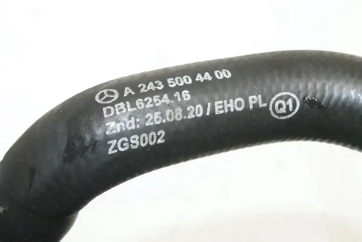 Mercedes-Benz EQA (2021 - ) A2435004400 Шланги системы охлаждения — фото 2