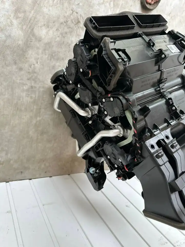 BMW iX (2021 - ) 6411HZ5A2BAB9 Комплект системы вентиляции салона — фото 9