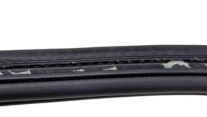 Buick Encore II (2019 - ) 42712310 Уплотнитель багажной двери (кузов) — фото 3