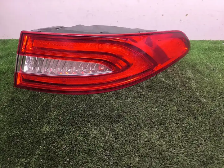 Jaguar XF X250 (2007 - 2015) VPCX2X13A517AG Задний фонарь в кузове — фото 1