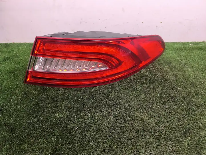 Jaguar XF X250 (2007 - 2015) VPCX2X13A517AG Задний фонарь в кузове — фото 6