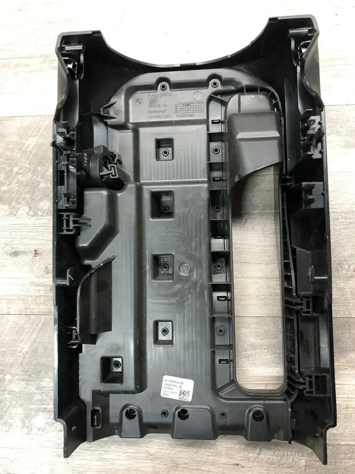 BMW 3 F30 F35 F31 (2012 - 2018) 14121810 Прочие детали салона — фото 3