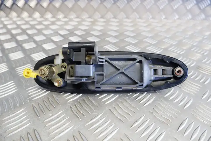 Toyota Land Cruiser (J100) (1998 - 2007) 6922060070 Наружная ручка двери — фото 2