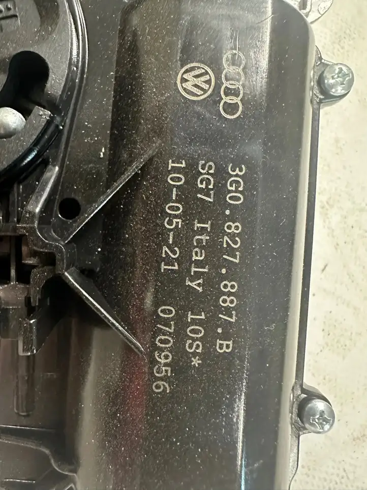 Volkswagen Arteon (2017 - ) 3G0827887B Доводчик крышки багажника — фото 5