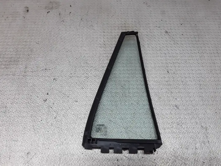 Toyota Corolla E120 E130 (2000 - 2004) Форточка двери — фото 2
