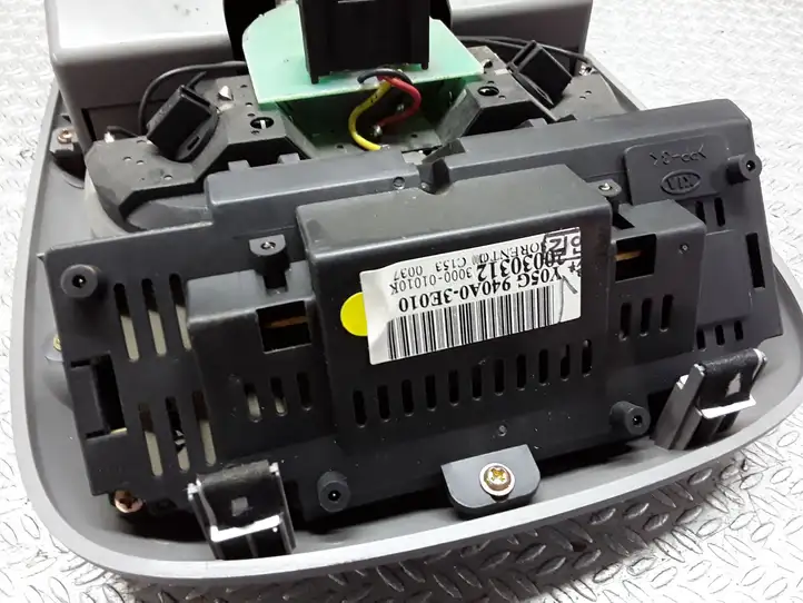 Kia Sorento (2002 - 2006) 940A03E010 Передняя подсветка — фото 2