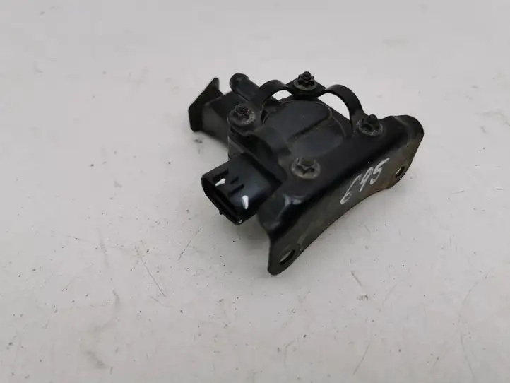 Honda CR-V (2012 - 2016) Датчик давления выхлопных газов — фото 4