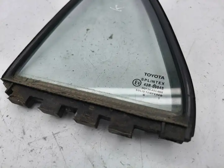 Toyota Corolla E120 E130 (2000 - 2004) Форточка двери — фото 6