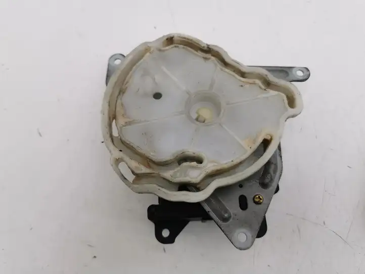 Toyota Corolla E120 E130 (2000 - 2004) AE0637008610 Двигатель задвижки потока воздуха — фото 6
