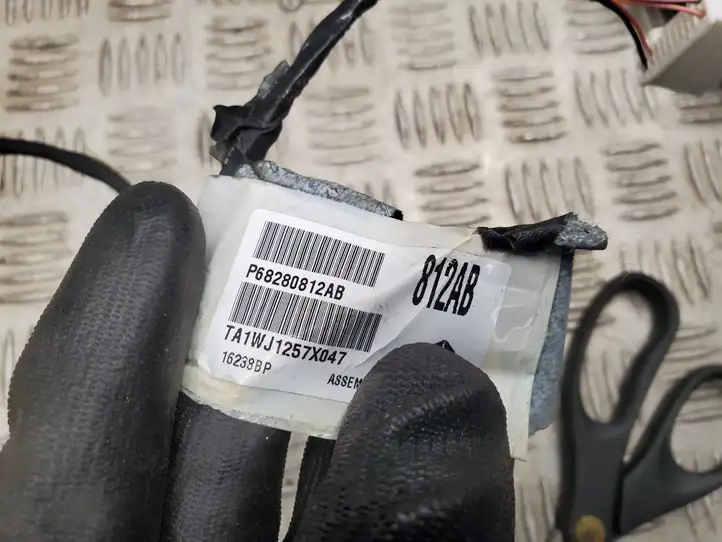 Jeep Grand Cherokee (2010 - 2021) 68289786AB Салонное зеркало заднего вида — фото 3