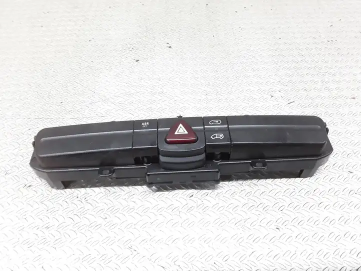 Mercedes-Benz Sprinter W906 (2006 - 2018) A9065450107 Включатель аварийных фонарей — фото 1