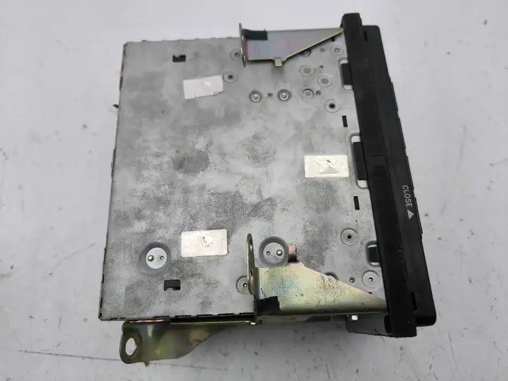 Toyota Corolla Verso AR10 (2004 - 2009) 8612064010 Магнитола / мультимедийная система — фото 2