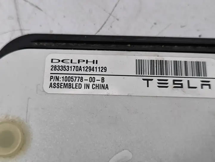 Tesla Model S (2012 - 2016) 283353170A12941129 Датчик занятости сиденья — фото 3