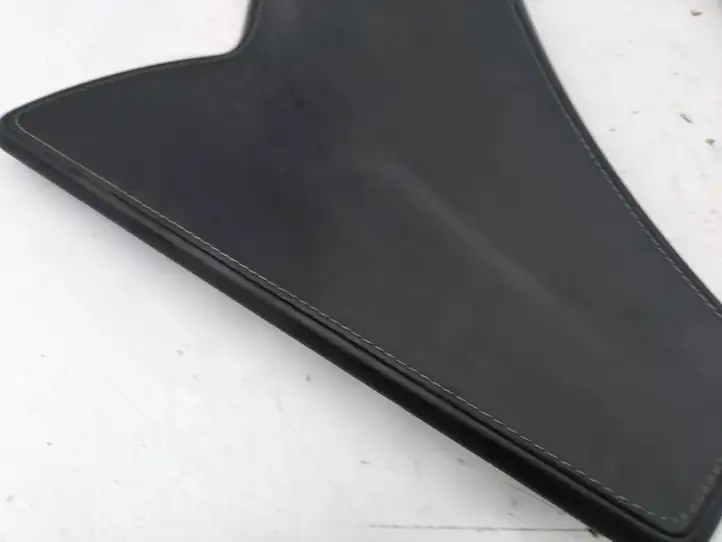 Tesla Model S (2012 - 2016) 100822701F Боковая отделка панели приборов — фото 2