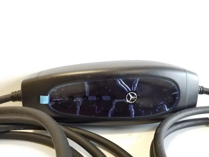 Mercedes-Benz EQB (2021 - ) A0005835103 Кабель для зарядки электромобилей — фото 2
