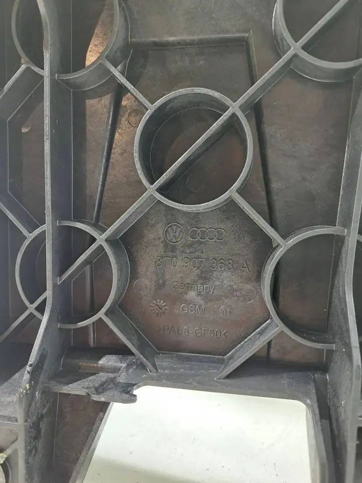 Audi A5 8T 8F (2007 - 2011) 8T0907368A Кронштейн усилителя звука — фото 5