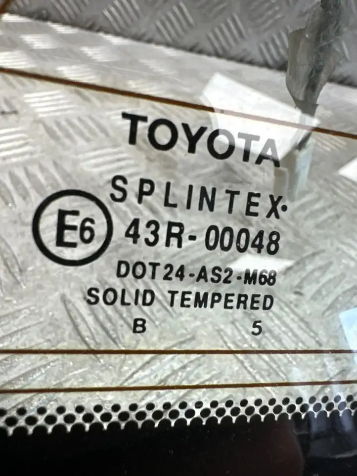 Toyota Avensis T250 (2006 - 2009) 43R00048 Заднее боковое стекло — фото 2