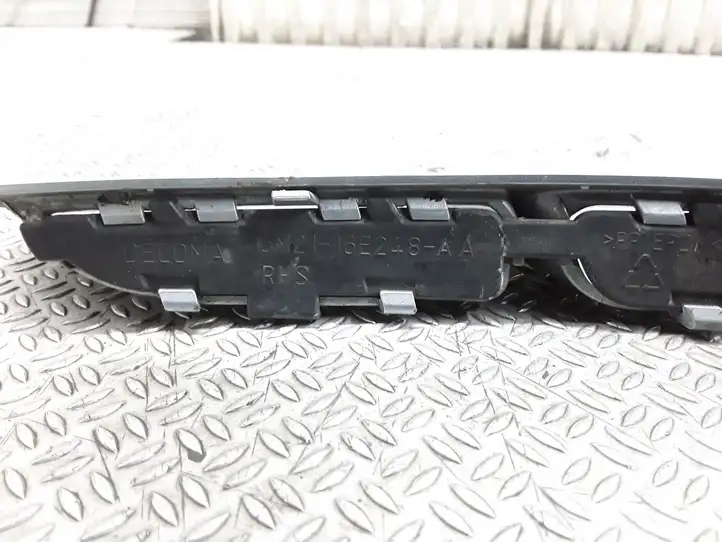 Ford S-MAX (2006 - 2010) 6M2116E248AA Решетка в крыле — фото 2