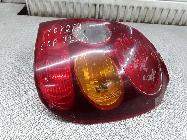 Toyota Corolla E110 (1995 - 2002) 22076587 Задний фонарь в кузове — фото 1