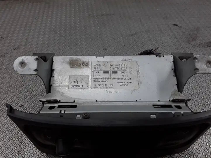 Toyota Yaris Verso (1999 - 2005) 8611052121 Магнитола / мультимедийная система — фото 2