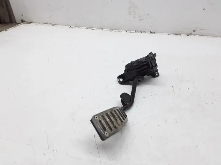 Seat Exeo (3R) (2008 - 2013) 8E2721523J Педаль акселератора — фото 1