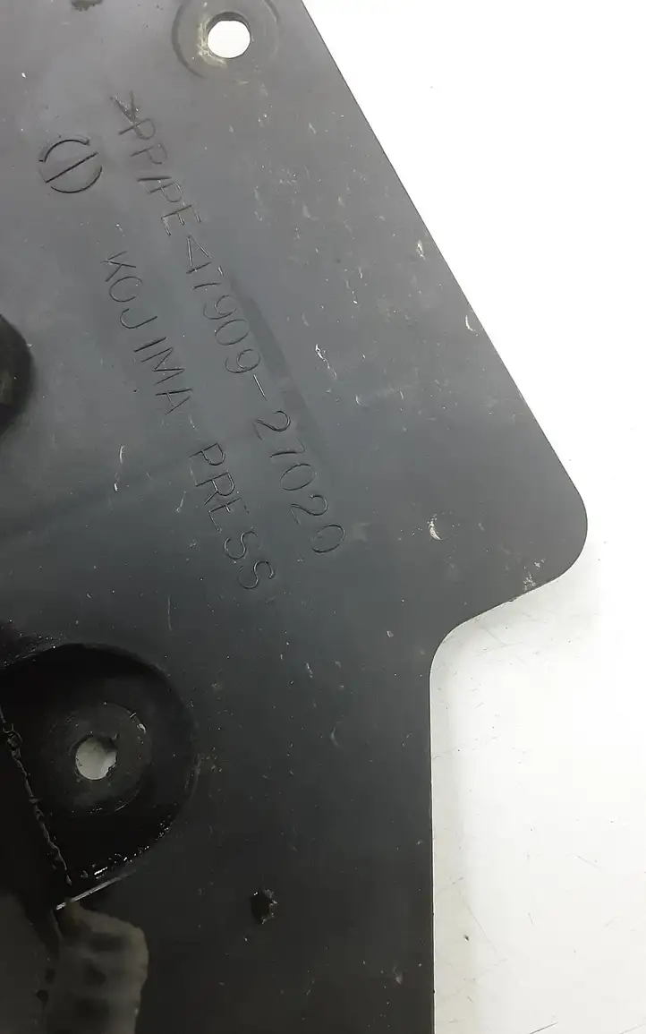 Toyota Avensis Verso (2001 - 2004) 1790927020 Воздуховод интеркулера — фото 3