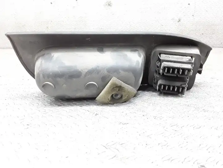 Renault Scenic I (1996 - 2003) Кнопка стеклоподъемников — фото 2