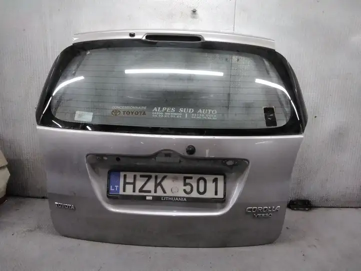 Toyota Corolla Verso E121 (2001 - 2004) Крышка багажника — фото 1